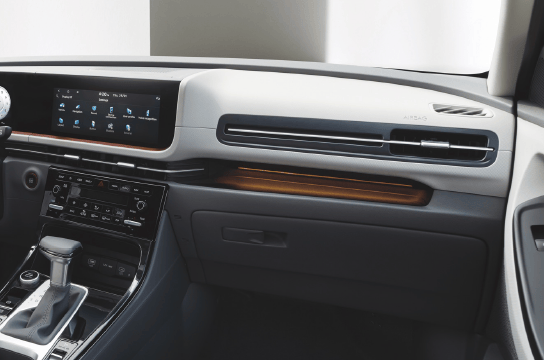 Rangement multifonction dans le tableau de bord