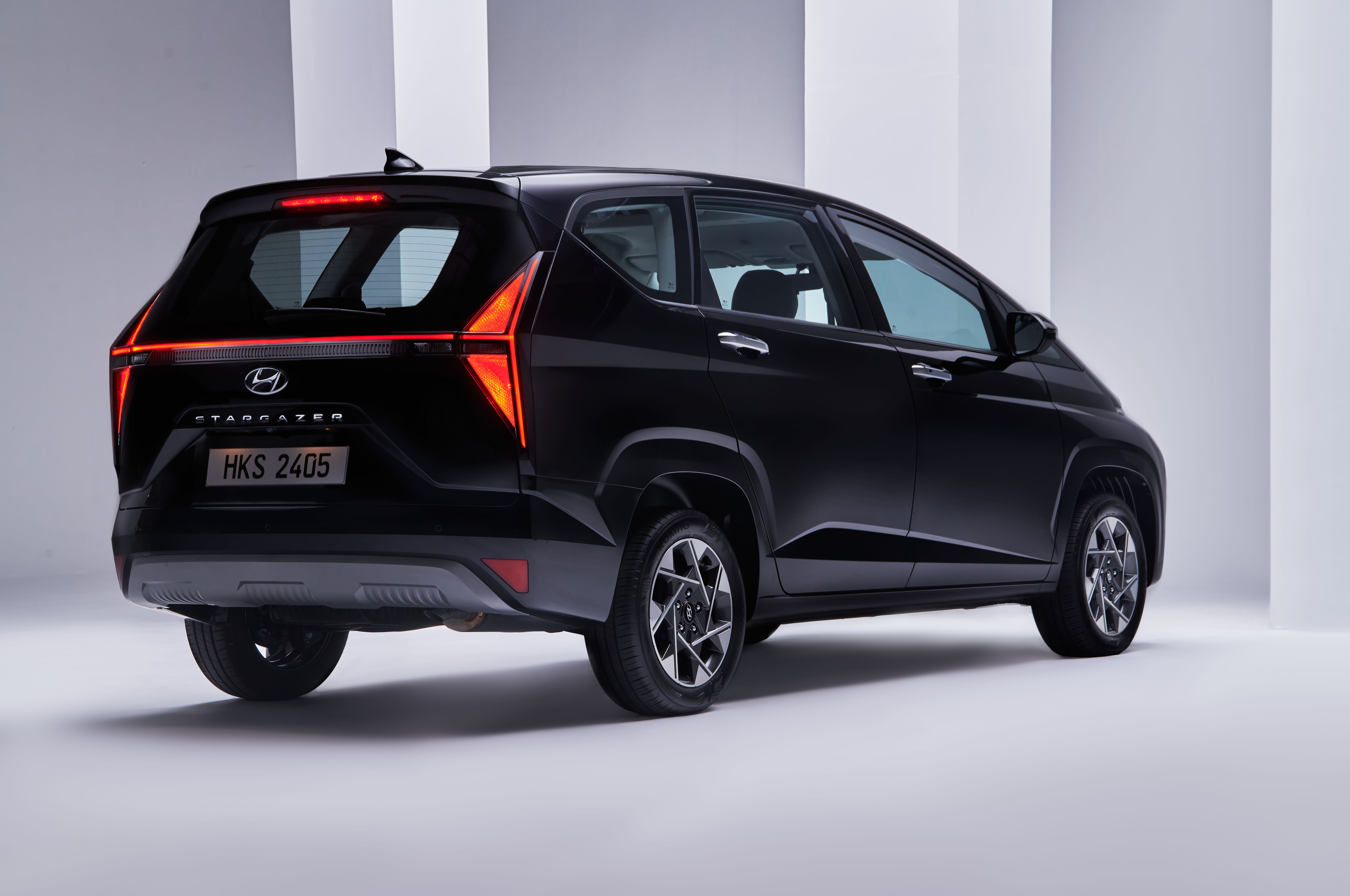 H-shape LED Rear Combination Lamp