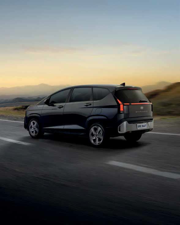 WE Sense Better Hyundai SmartSense is your extra eyes on the road by anticipating danger, assisting your drive, and keeping your loved ones safer.