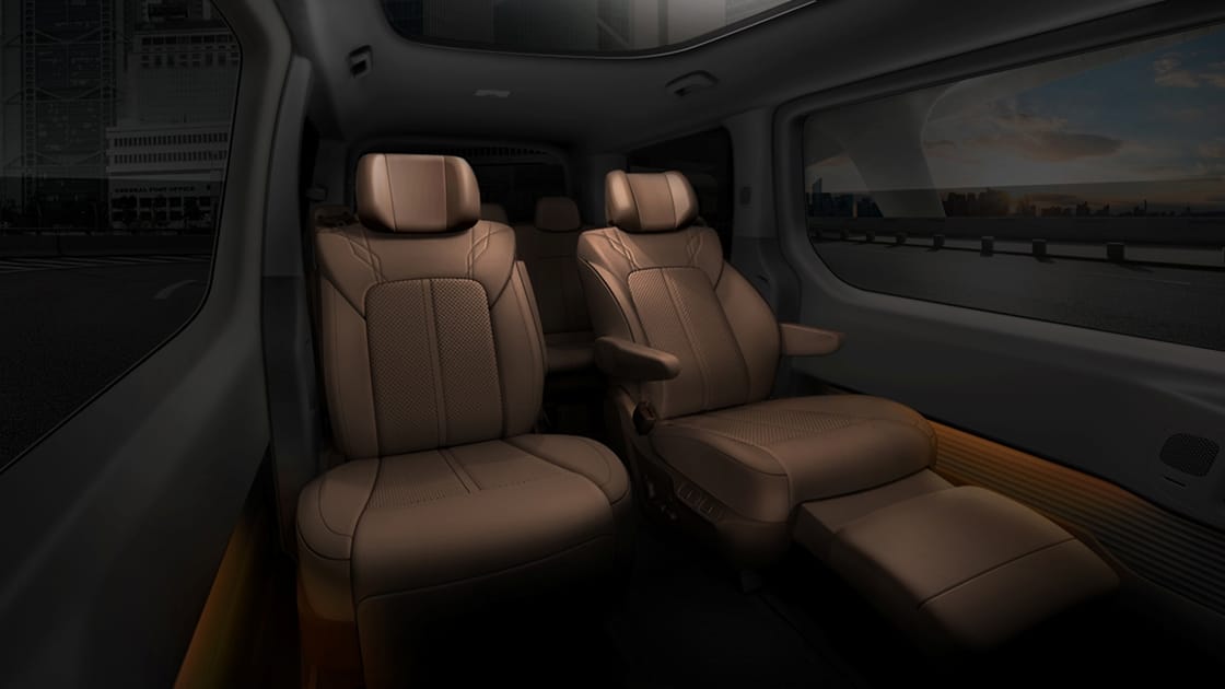 staria Step into the Space