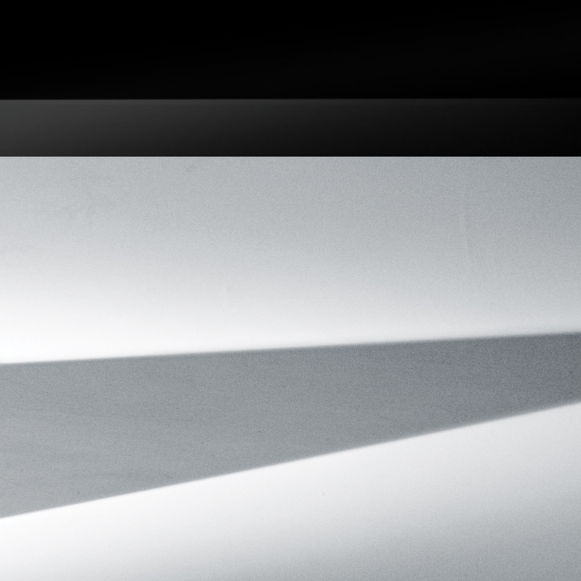 Magnetic Silver Metallic with Black Roof
