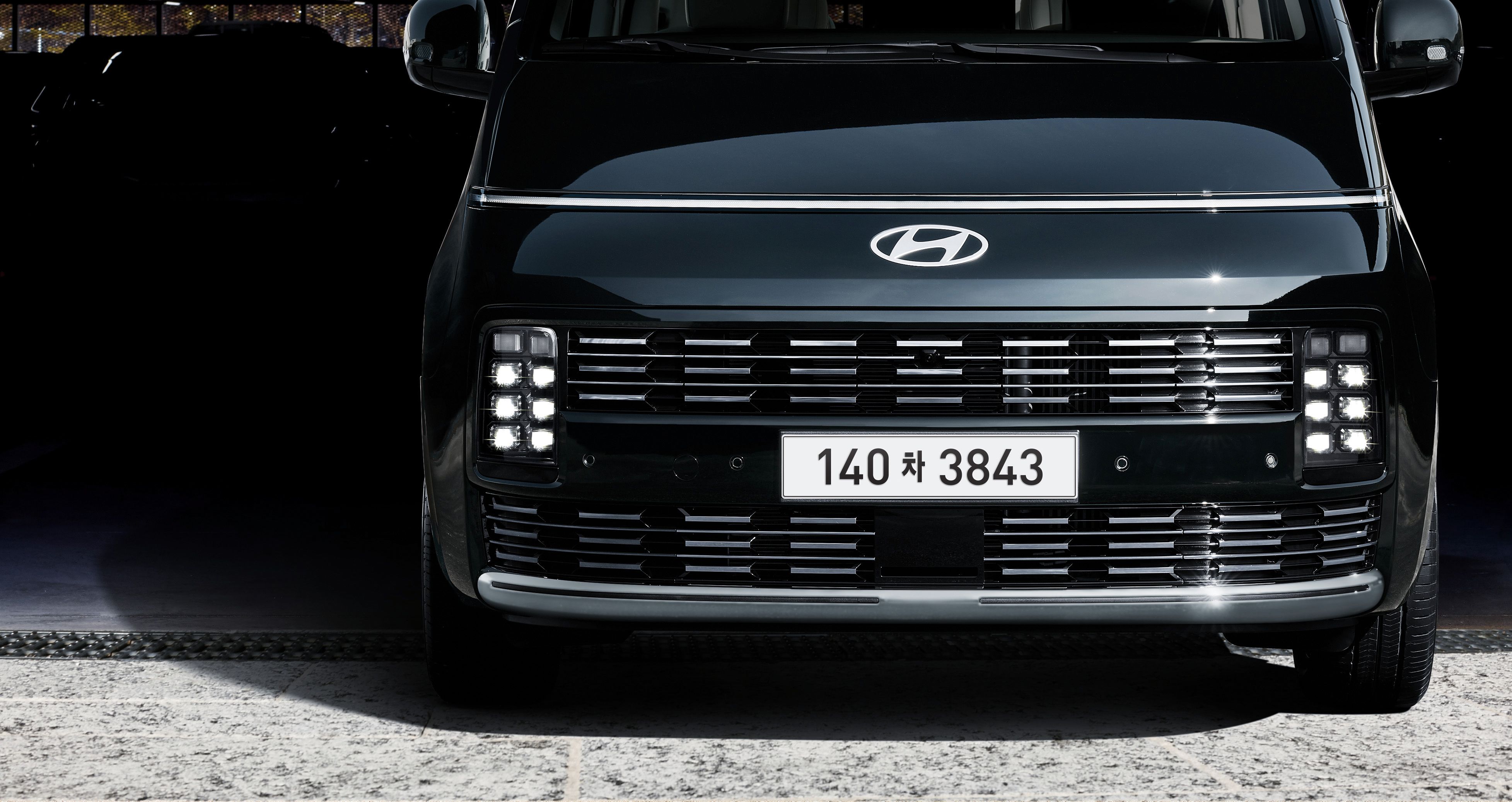 staria-hev-new-grill-design