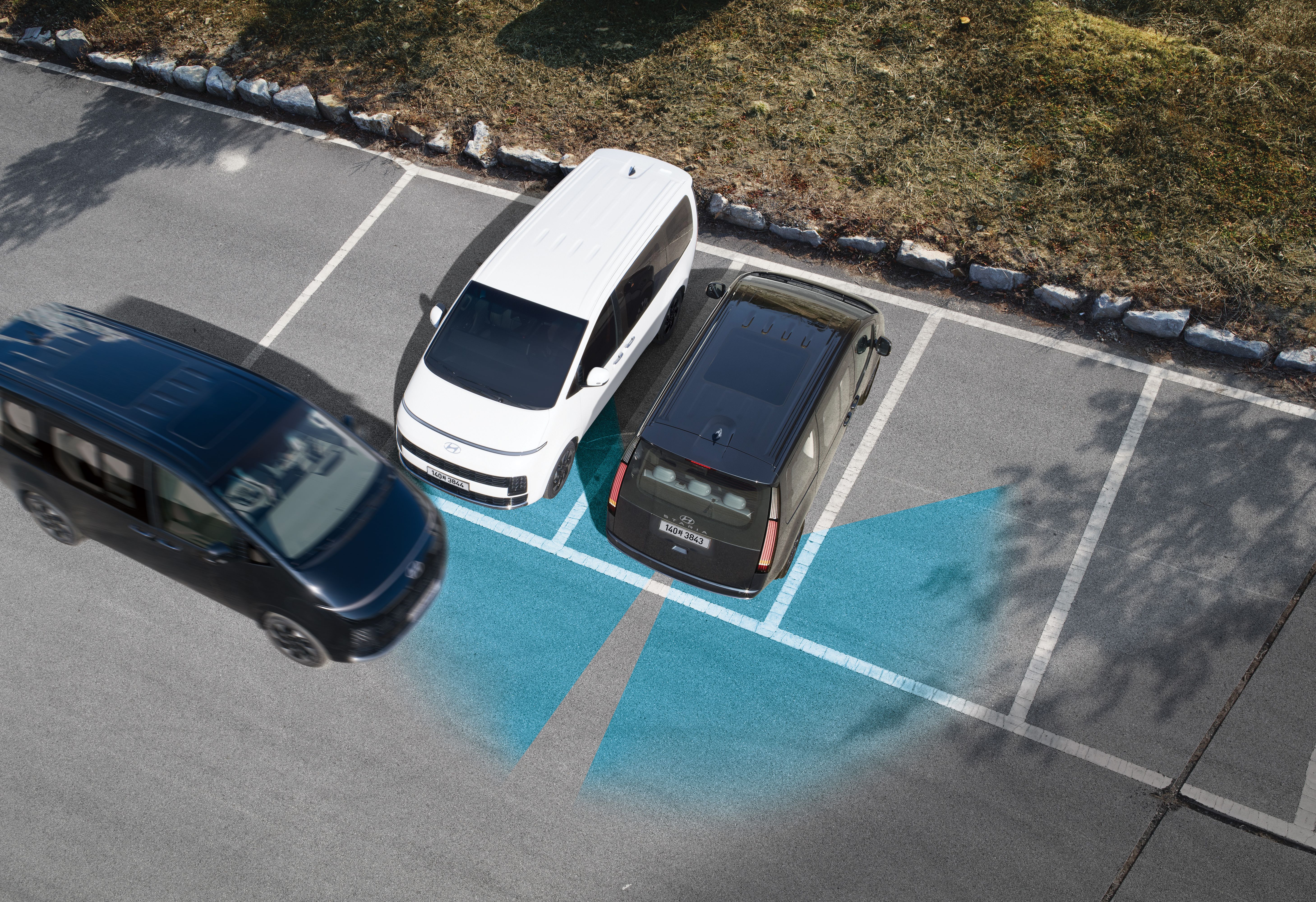 STARIA-HEV-Parking-Collision-Avoidance-Assist