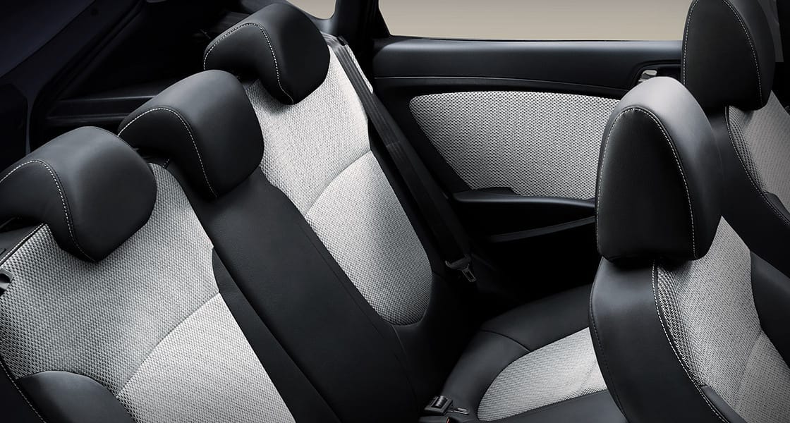 accent 5dr interior rear seat