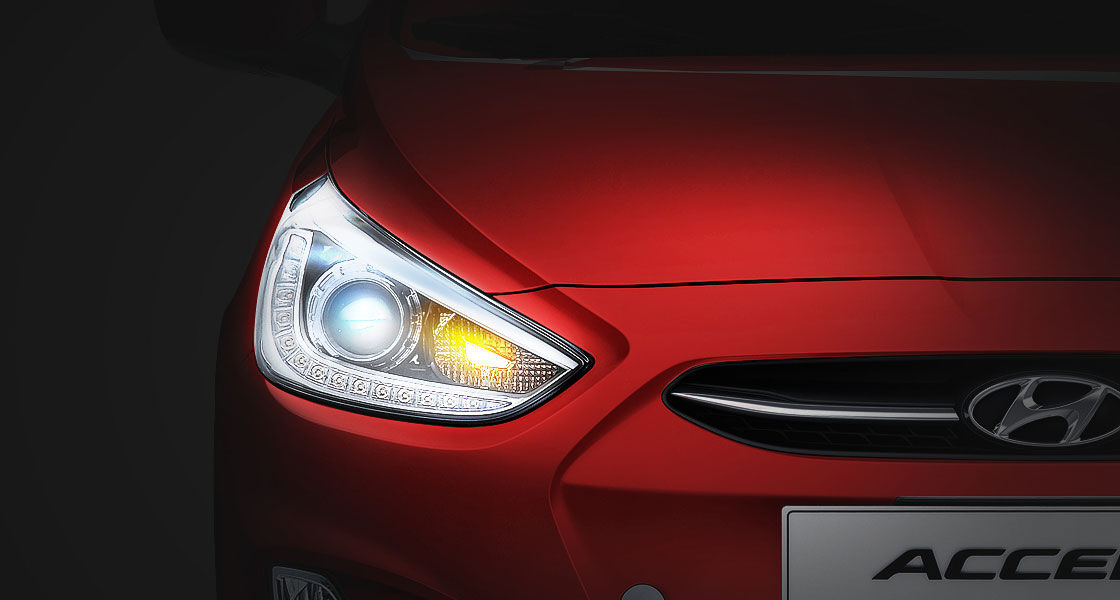 Closer view of right headlamp light on
