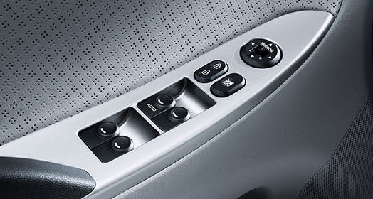 Inner front door armrest controller buttons