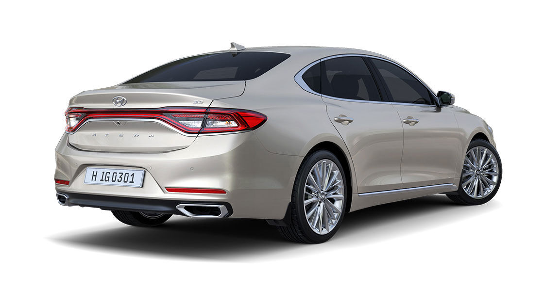 Side view of luminous beige Azera