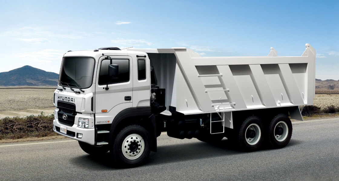 side view of heavy duty dump truck