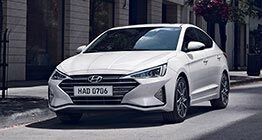 elantra 2019 parked