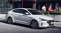 elantra 2019 parked side