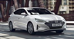 elantra 2019 on road