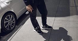 man's shadow next to elantra 2019