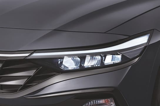 مصابيح LED أمامية بالكامل (من نوع MFR)
