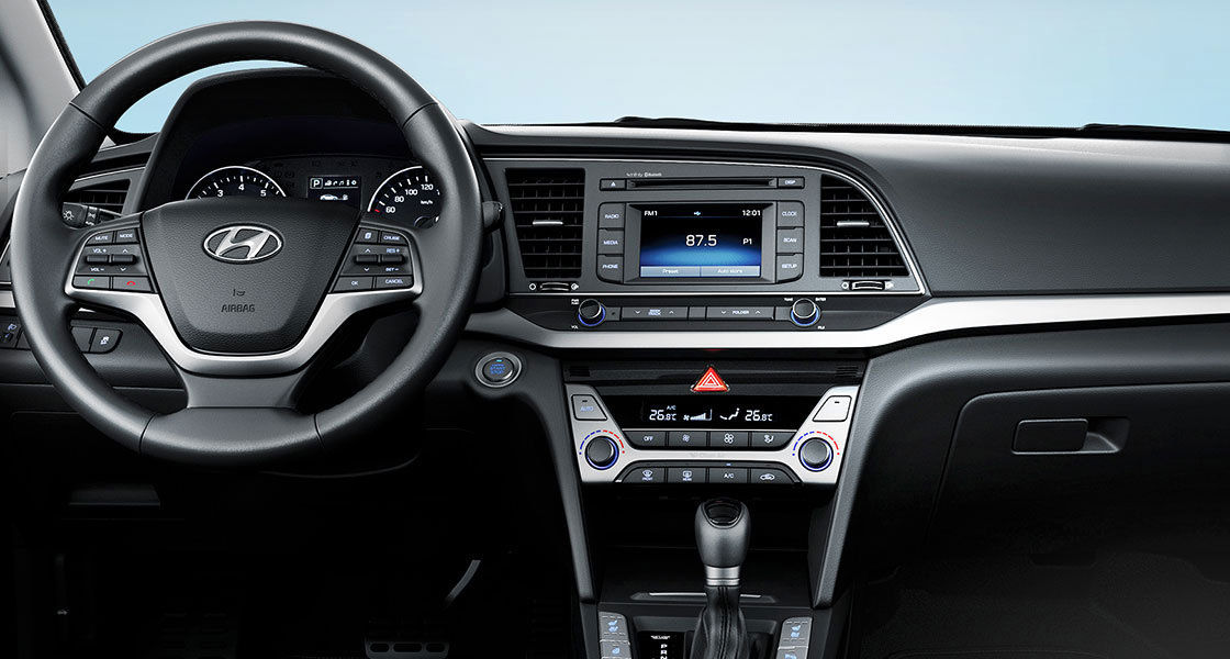 Hyundai Elantra ابحث عن سيارة التصميم الداخلي Hyundai