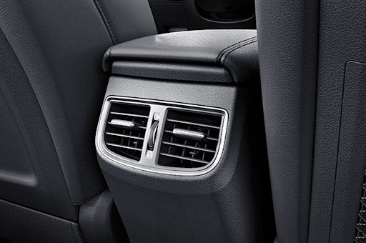 Rear air ventilation system