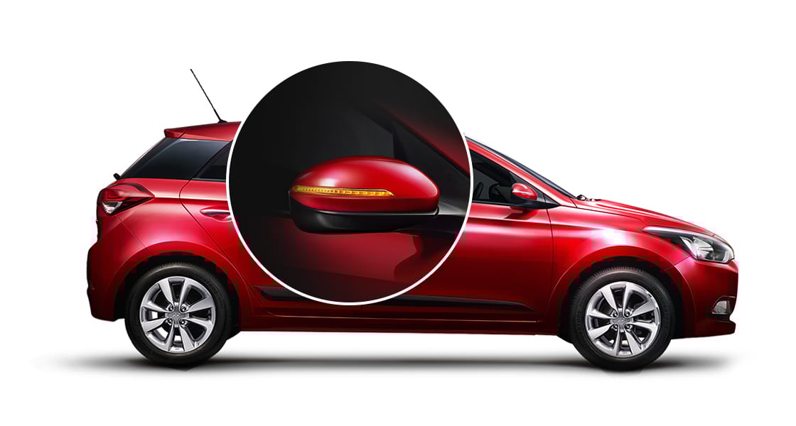 Closer view of outside mirror repeater