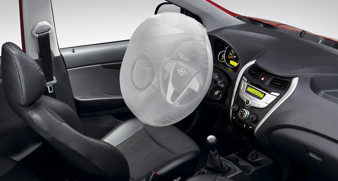 Airbag from the steering wheel simulated