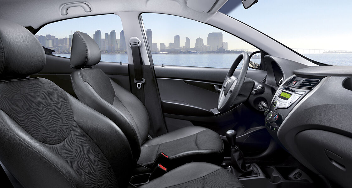 Panoramic view of front seats interior from the passenger's viewpoint