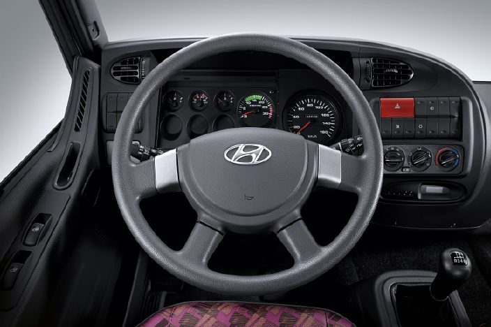 front-facing image of steering wheel