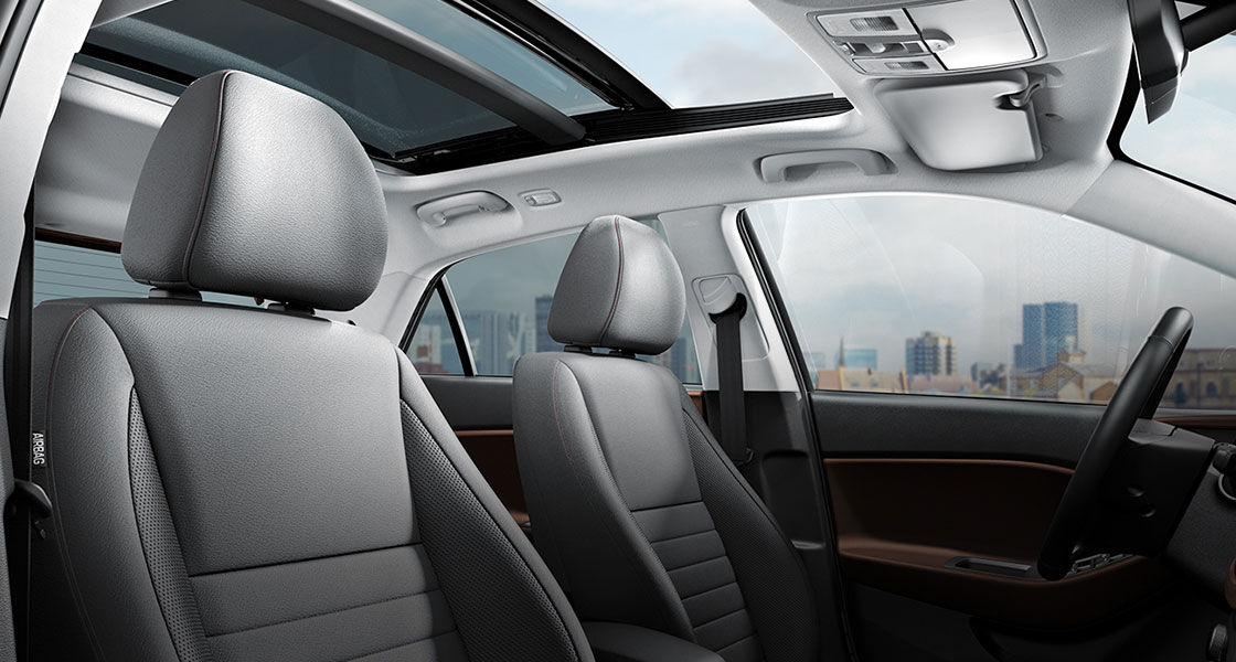 Panorama sunroof opened