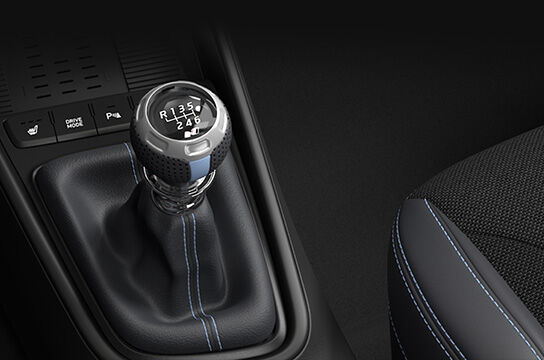 Six-speed manual transmission (6MT).