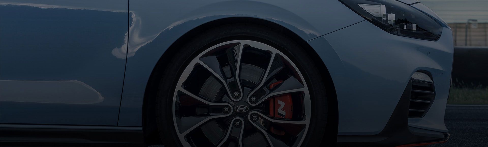 Differentiation from base model by applying N exclusive wheel and side seal