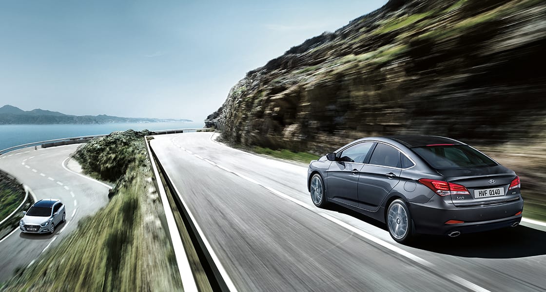 i40 Sedan rear on road