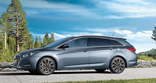 Side view of dark gray i40