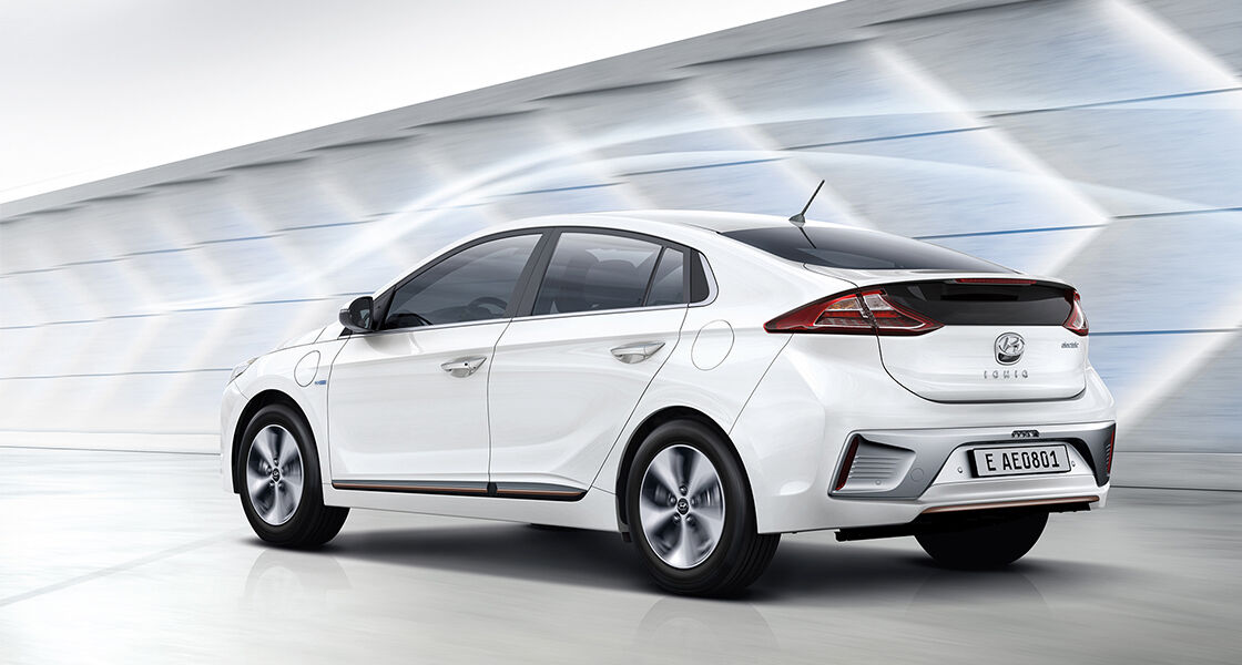 Hyundai Ioniq Electric ابحث عن سيارة المميزات Hyundai