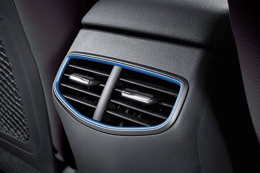 Rear seat air ventilation for cooling and heating