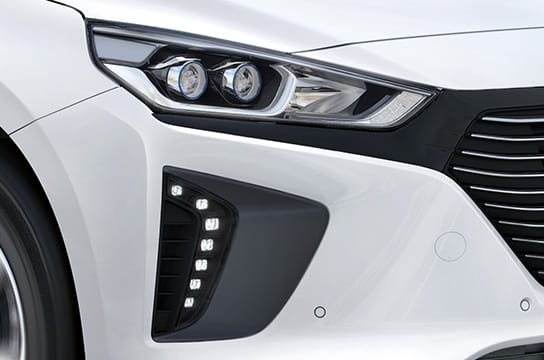 Luces diurnas LED del IONIQ híbrido enchufable blanco