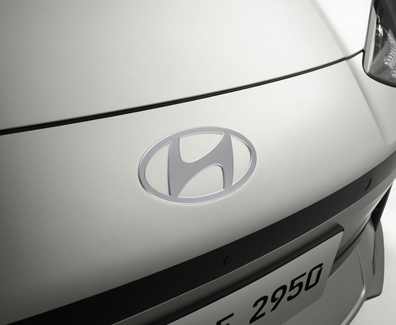IONIQ 6 New Hyundai Emblem