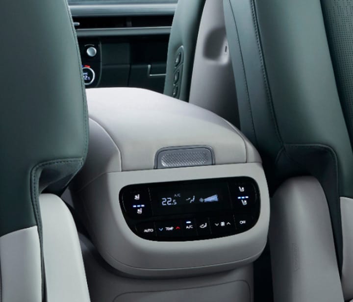 IONIQ 9's bilateral multiconsole