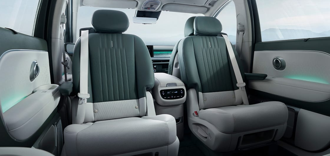 IONIQ 9 Swivel Seats
