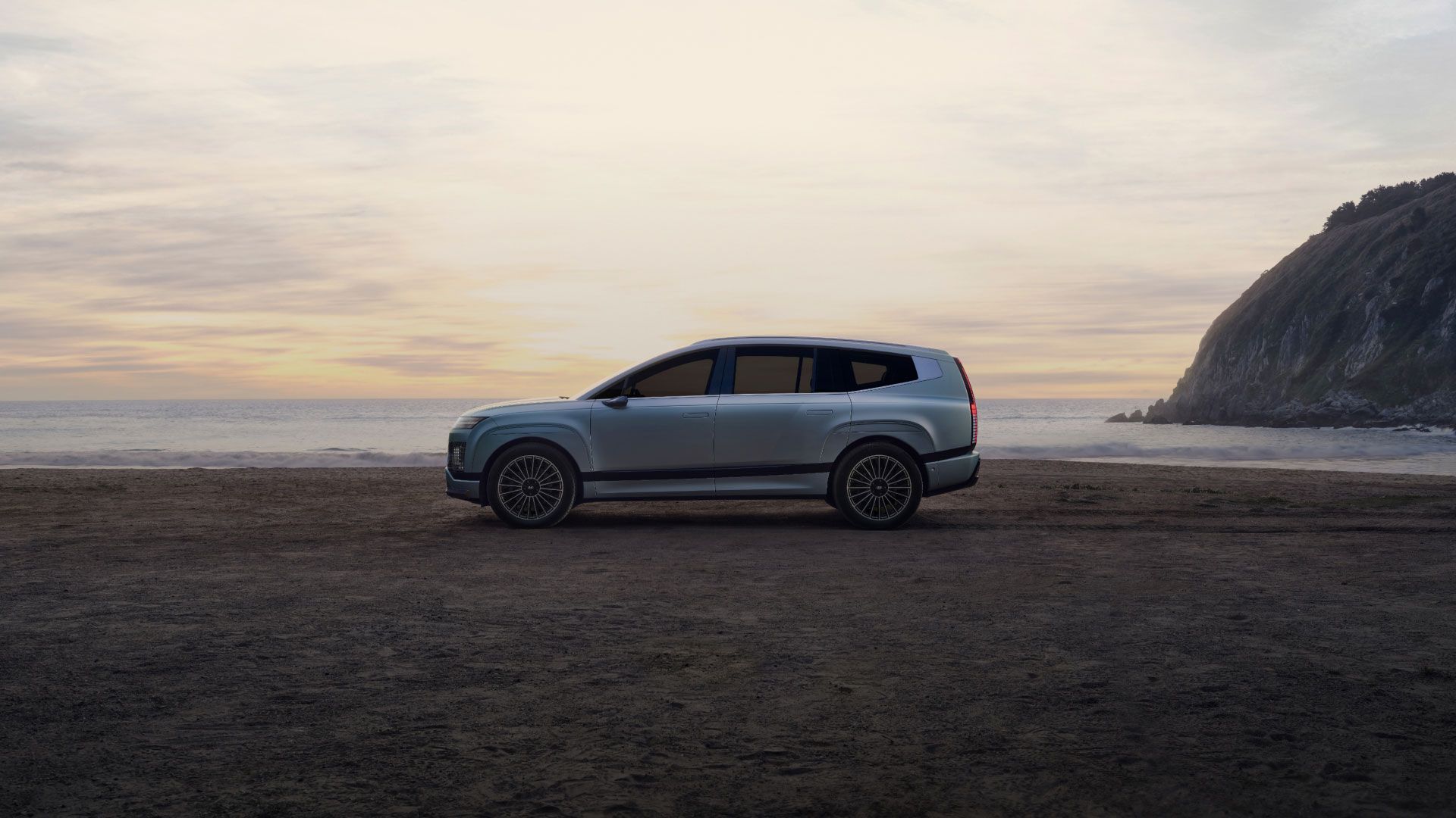 Side view of the Hyundai IONIQ 9