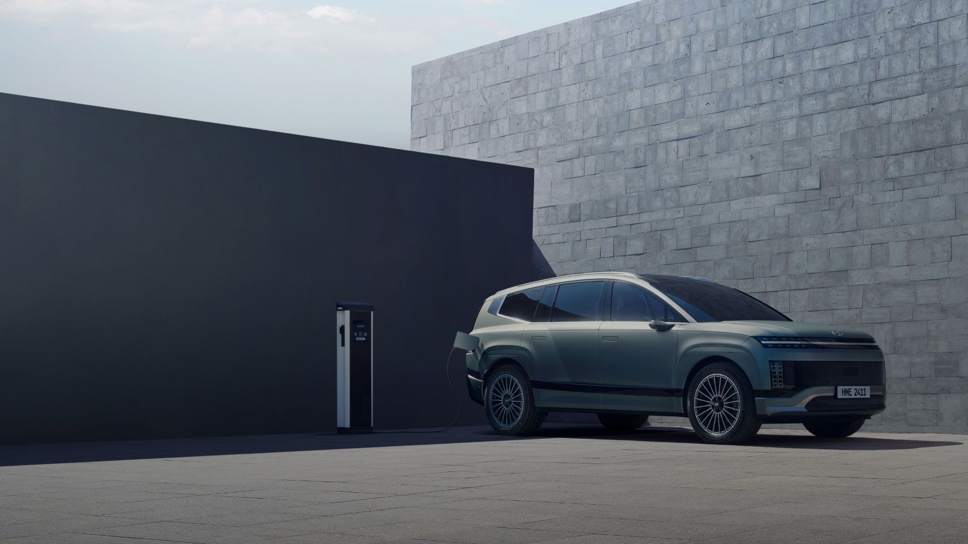 Hyundai IONIQ 9 being charged