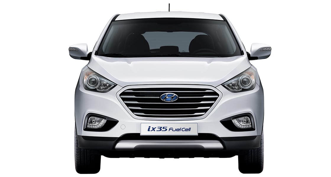 Front view of white ix35 Fuel Cell