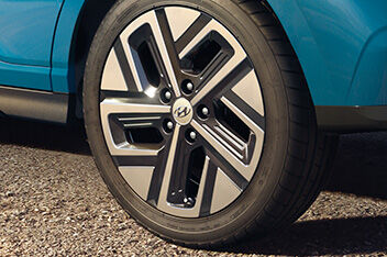 17" alloy wheel