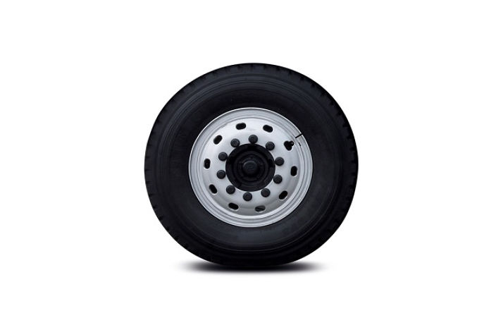 image of a tire and metalic wheel