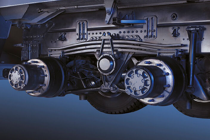 image of rear axle and 2 hubs