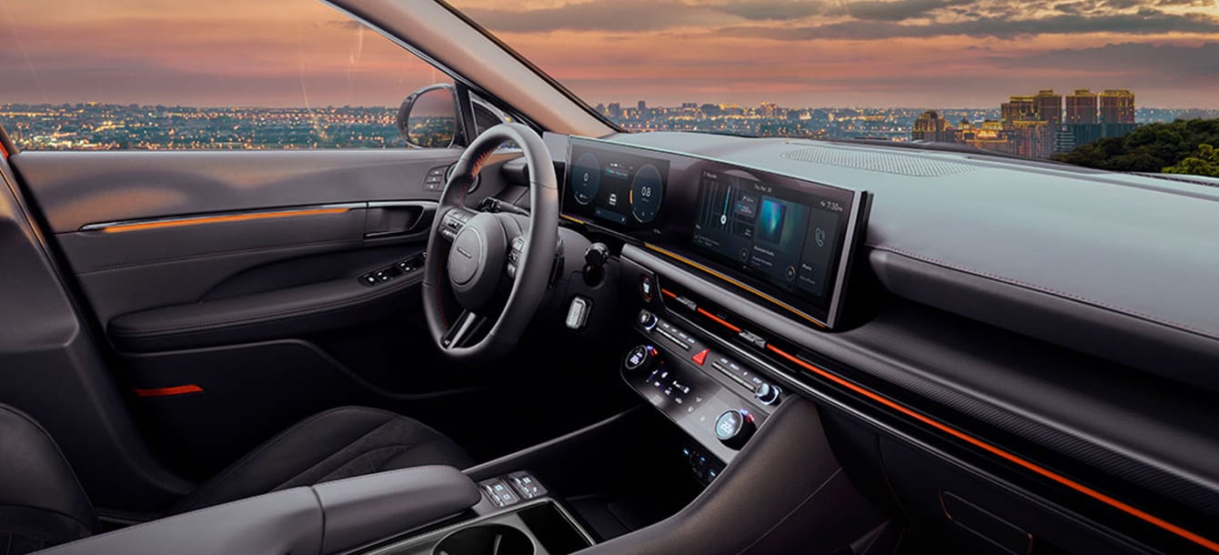 The new SONATA Driver's seat image seen from the passenger seat