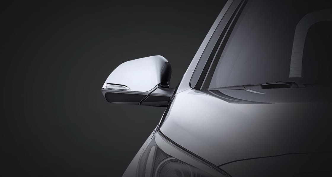 Closer view of outside mirror repeater