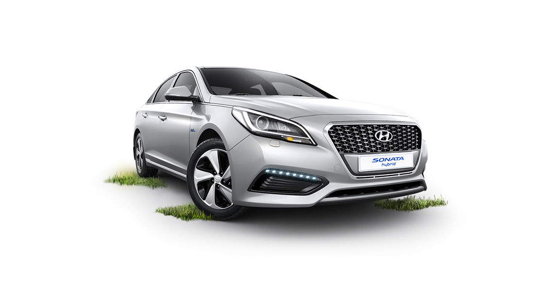 Side front view of silver Sonata Hybrid
