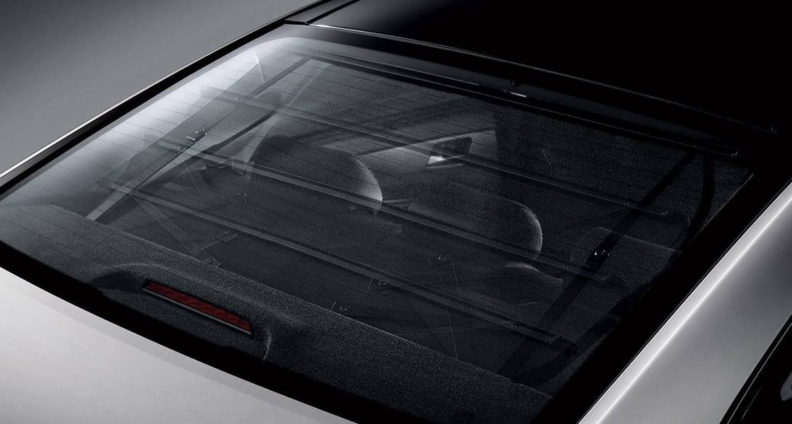 Back of sunroof on silver Sonata Hybrid