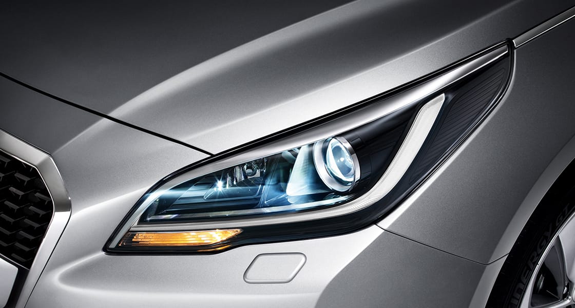 Left side headlight of silver Sonata Hybrid