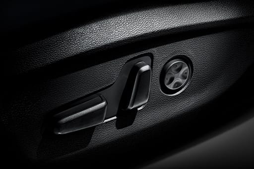 Driver’s power seat button