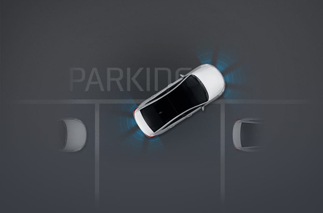 Top view of silver Sonata Turbo parking with assist system