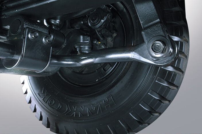 front stabilizer bar mounted on chassis