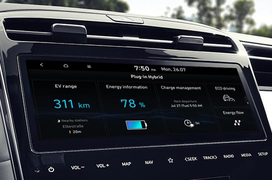 10.25-inch Smart Navigation (Plug-in Hybrid mode)