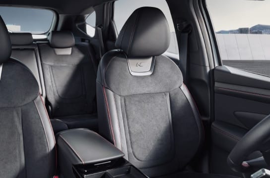 مقاعد الطراز N Line في سيارة توسان الجديدة